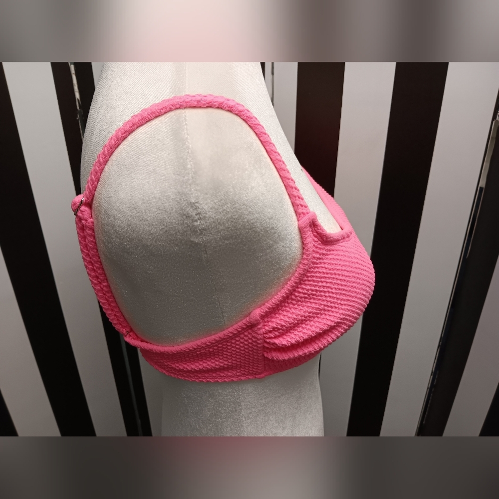 NWT Pink Textured Bikini Top - Picture 6 of 7
